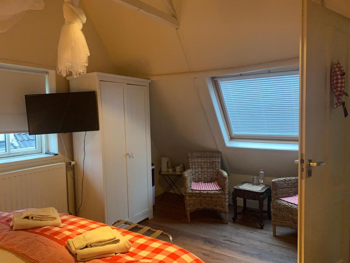 De Thuiskamer In Grou Als B&B Of Vakantiehuis Exterior photo