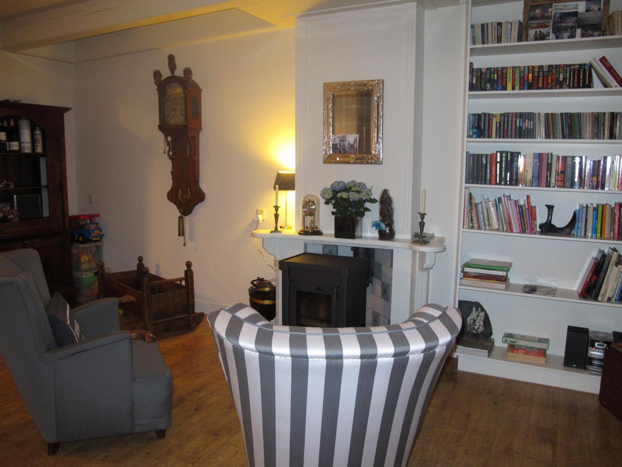 De Thuiskamer In Grou Als B&B Of Vakantiehuis Exterior photo