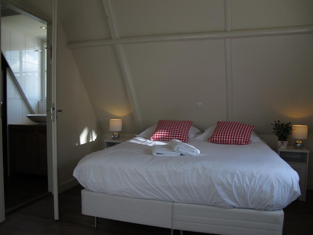 De Thuiskamer In Grou Als B&B Of Vakantiehuis Exterior photo
